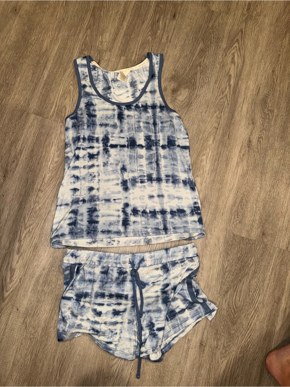 Lucky Brand Blue and White Tie-Dye Tank Top & Shorts Set